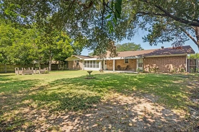 Photo of 1107 Royal Drive