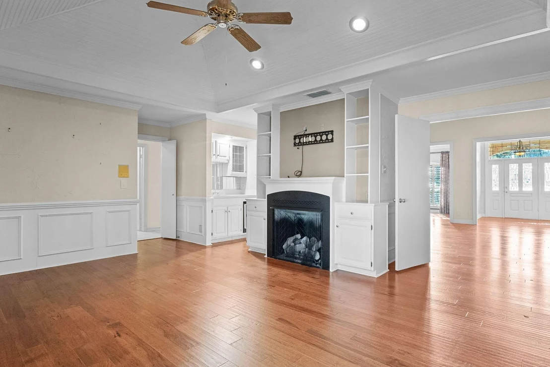 Photo of 1807 Royal Oak Drive