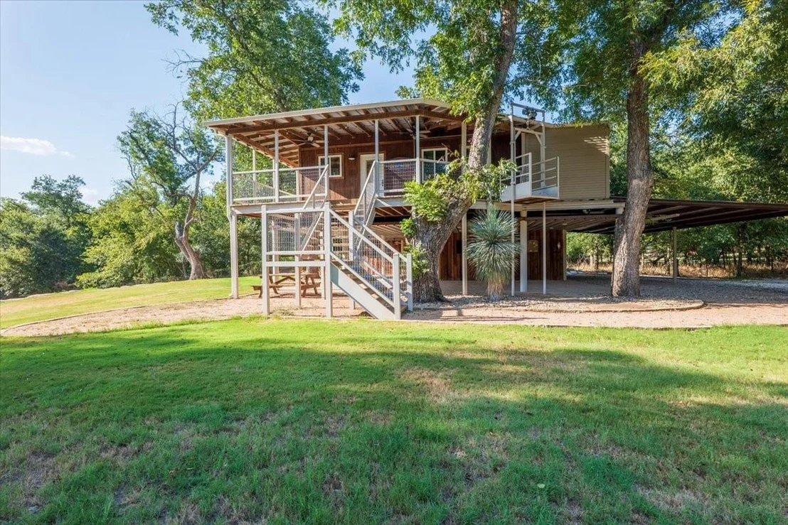 Photo of 421 N Lazy Bend Road