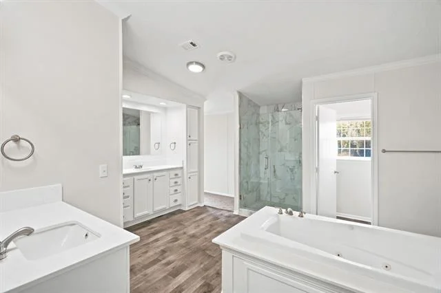 Photo of 1040 Earp Road