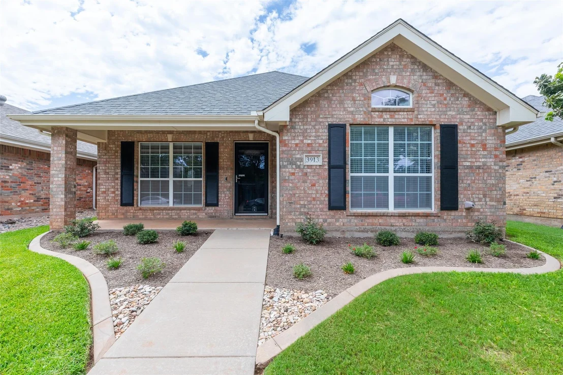 Photo of 3913 Garden Grove Lane