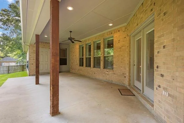 Photo of 11831 Smallwood Drive