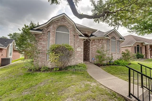 Photo of 1825 Ambrose Drive