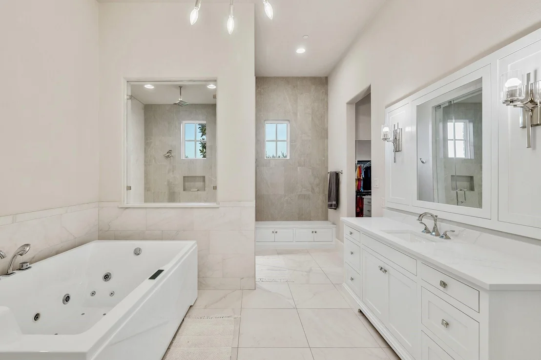 Photo of 660 Louise Drive