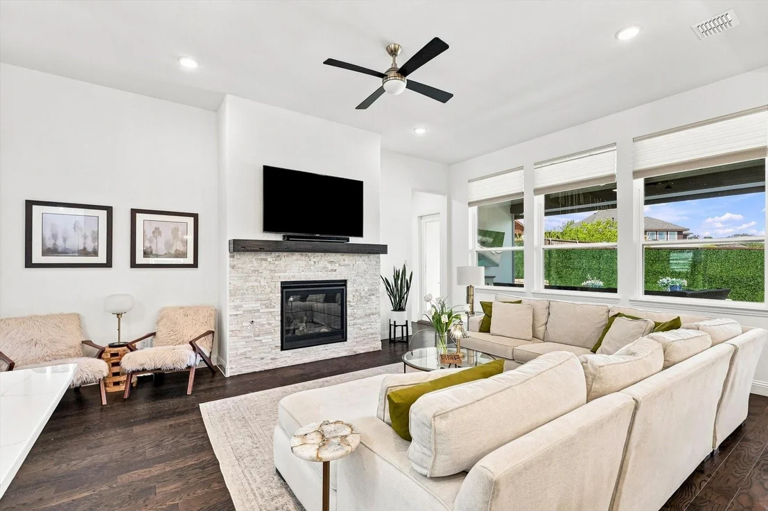 Photo of 7122 Doe Creek Lane