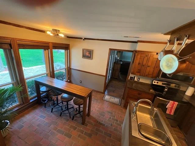Photo of 1212 Vera Lane