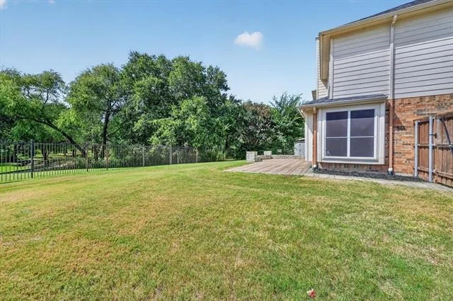 Photo of 2633 Lakeside Drive