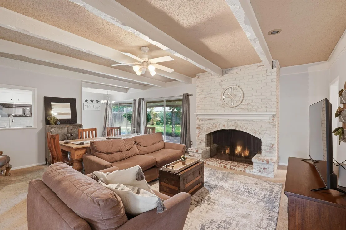Photo of 858 Canyon Court