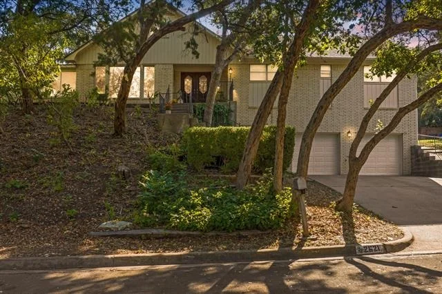 Photo of 2621 Arroyo Road