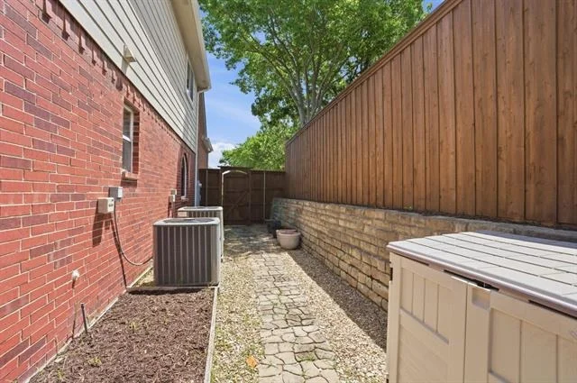 Photo of 1400 Winston Drive