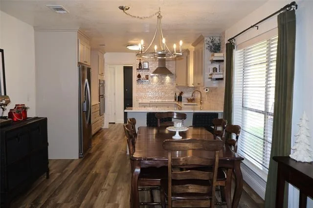 Photo of 1033 Royal Lane