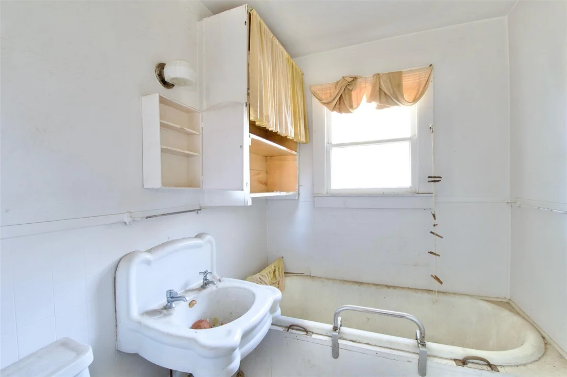 Photo of 819 Pecan Street