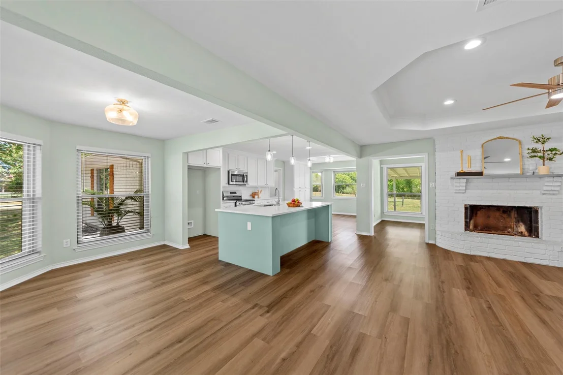 Photo of 16612 Scenic Circle