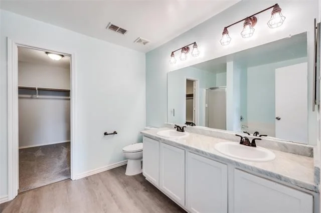 Photo of 920 Kendall Drive