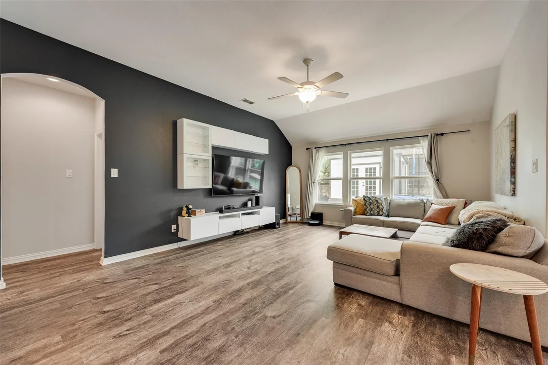 Photo of 1432 Westview Lane