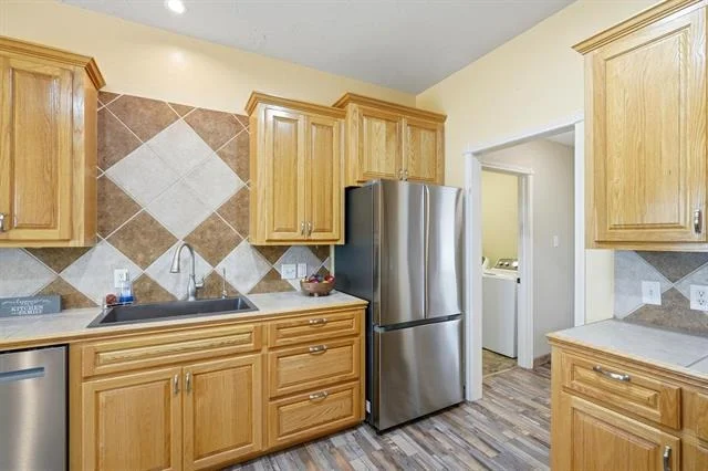 Photo of 165 Sanford Lane
