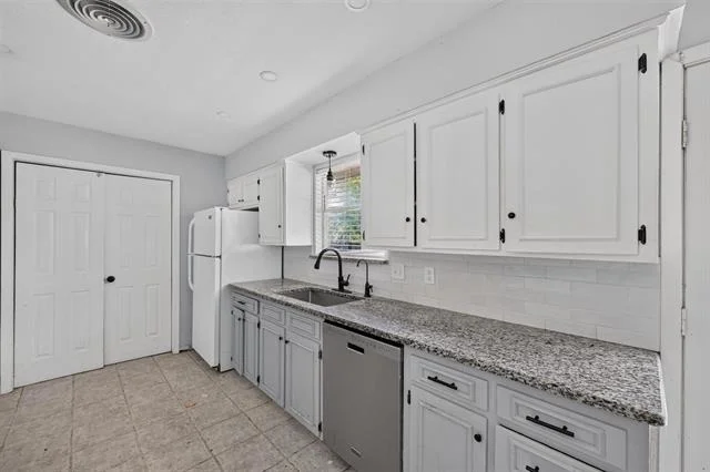 Photo of 2403 Robin Circle