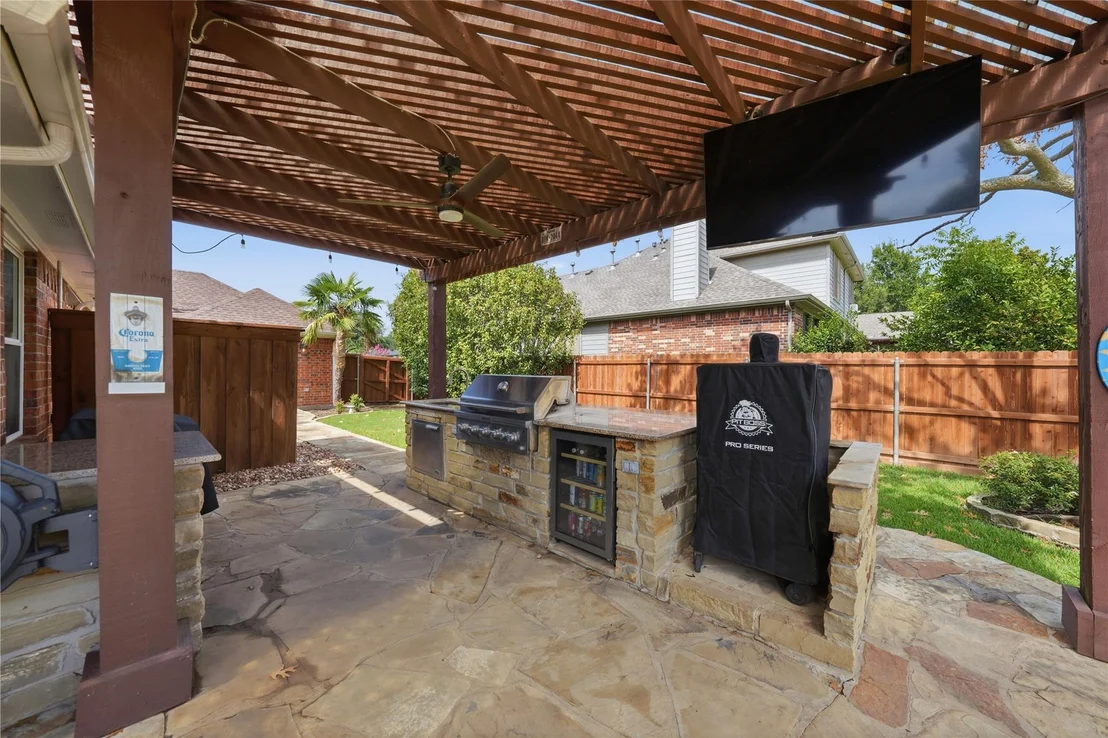 Photo of 1003 Killian Drive