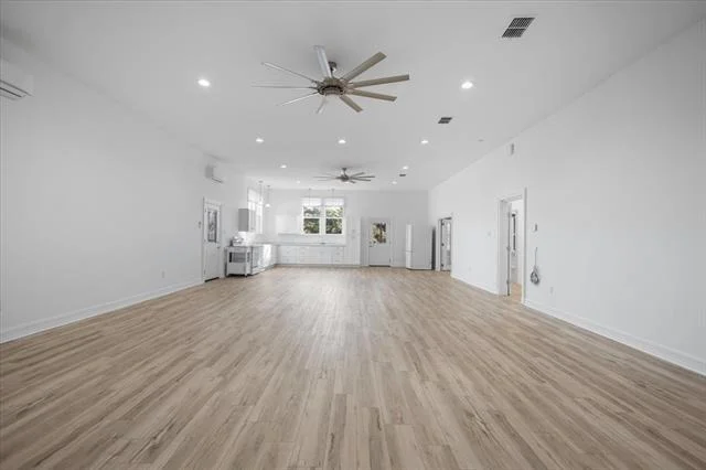 Photo of 6990 Pin Oak Road