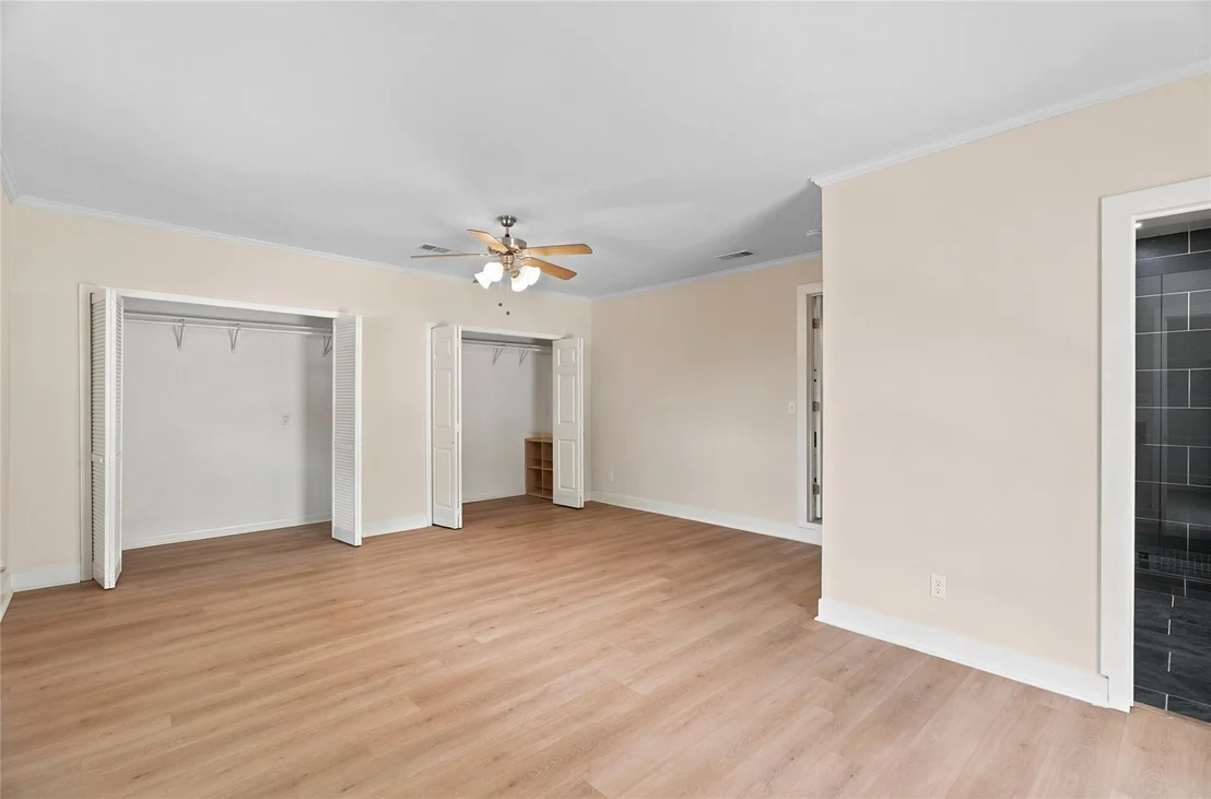 Photo of 106 E 3rd Street