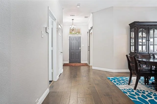 Photo of 3901 Denridge Lane