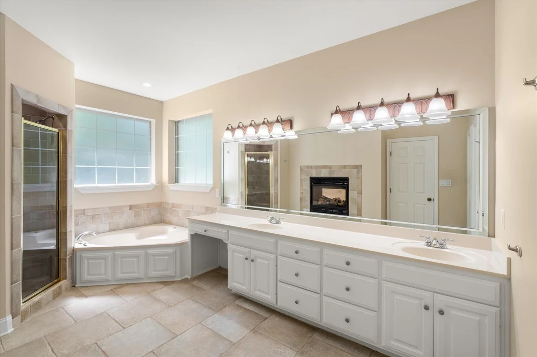 Photo of 1222 Private Road 5980