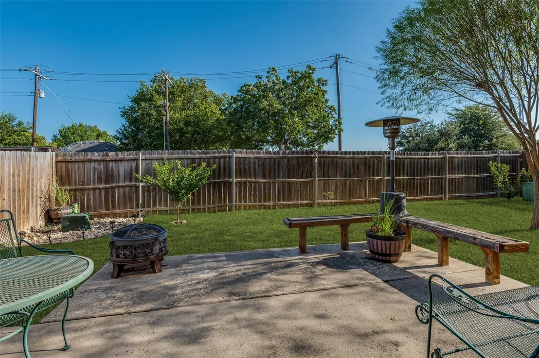 Photo of 4629 Indian Rock Drive