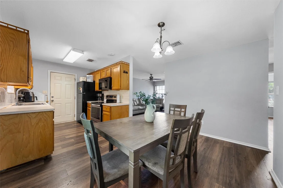Photo of 1307 Luanne