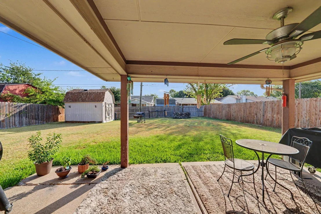 Photo of 7624 Maplehill Road