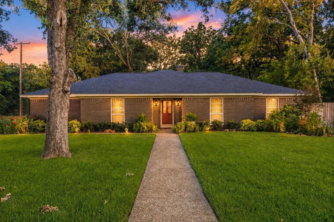 Photo of 1401 Bowie Circle