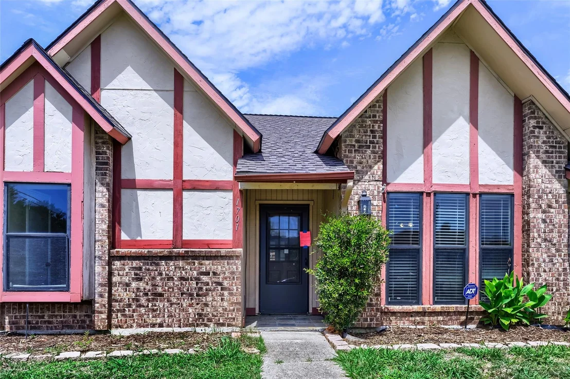 Photo of 1701 Paxton Drive