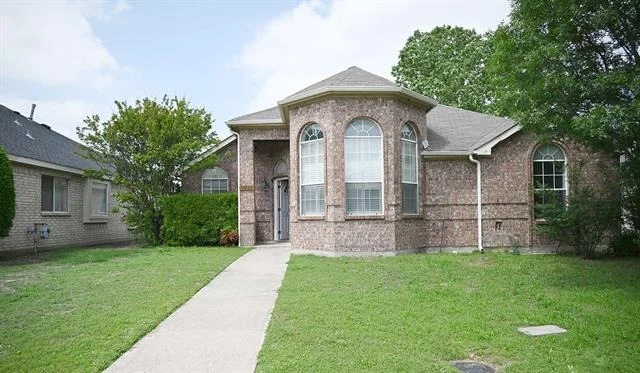 Photo of 1511 Oak Tree Road
