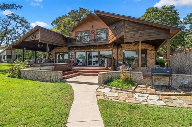 Photo of 169 Deer Island Road