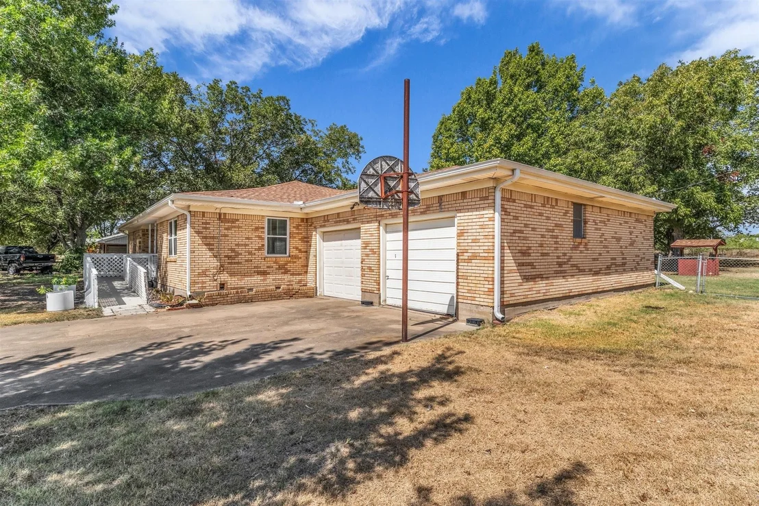 Photo of 896 Randy Drive