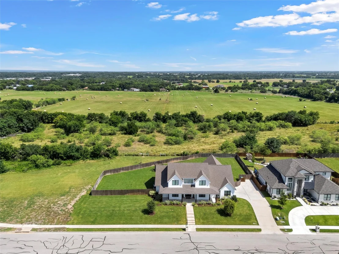 Photo of 604 Lindsay Lane