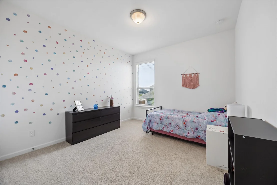 Photo of 621 Hummingbird Drive