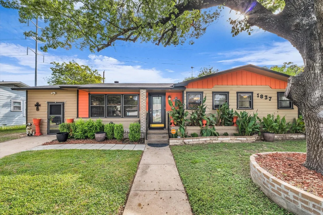 Photo of 1837 Northcrest Drive