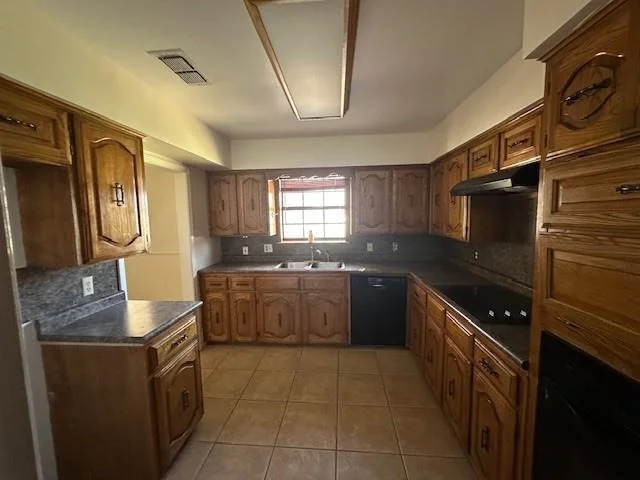 Photo of 1200 Cliff Drive