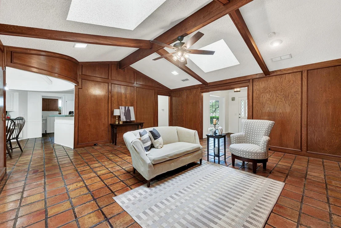 Photo of 1908 Edgewater Drive