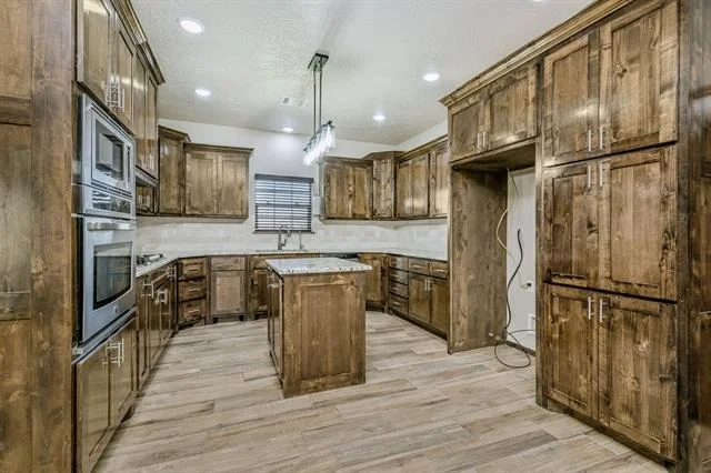 Photo of 14700 Della Lane
