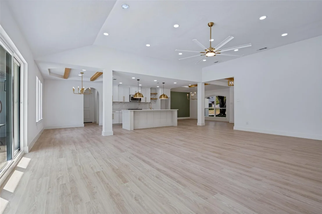 Photo of 338 Mantlebrook Drive