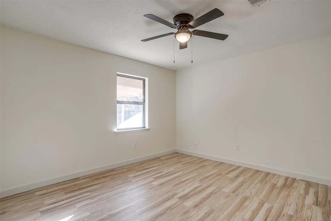 Photo of 2421 Meadow View