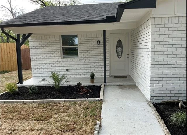 Photo of 614 Lakeside Drive Drive