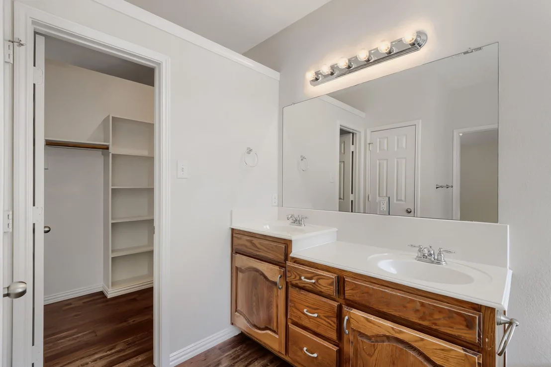 Photo of 2851 Cobblestone Drive
