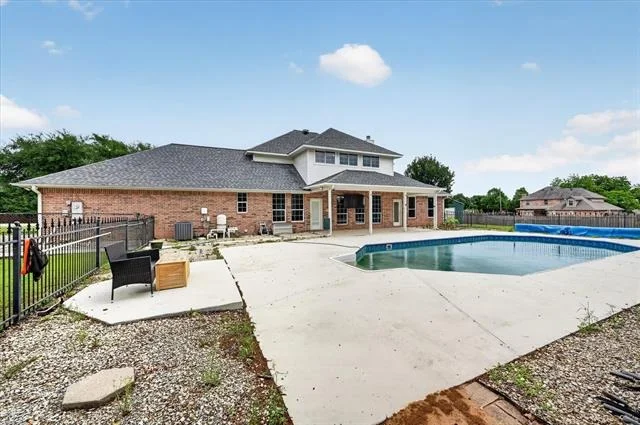 Photo of 2212 Summit Drive