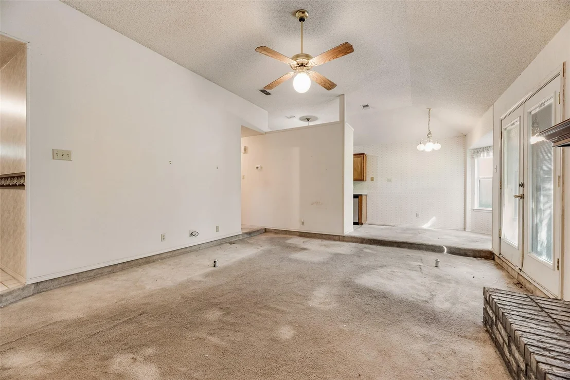 Photo of 6010 Maple Leaf Drive