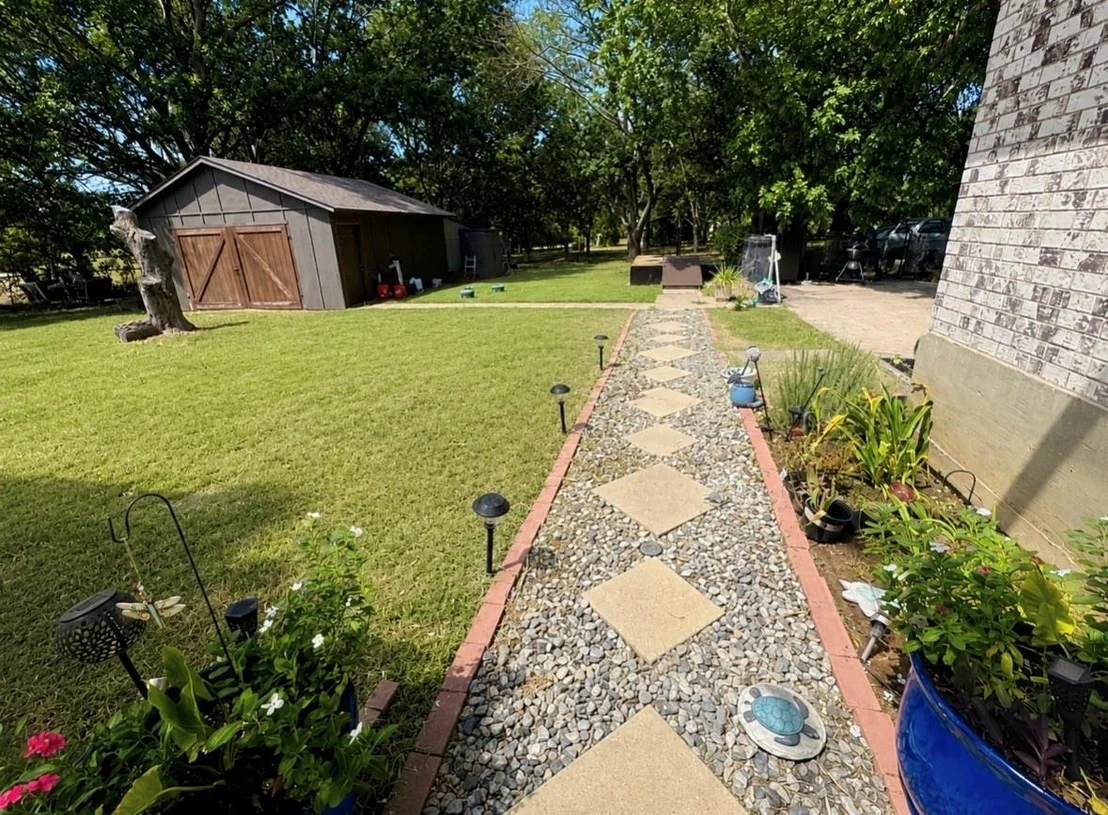 Photo of 1731 N Mockingbird Lane