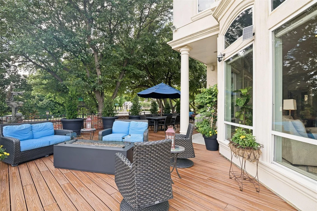 Photo of 5528 Gleneagles Drive