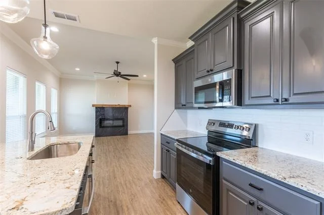 Photo of 7556 Lake Ridge Parkway