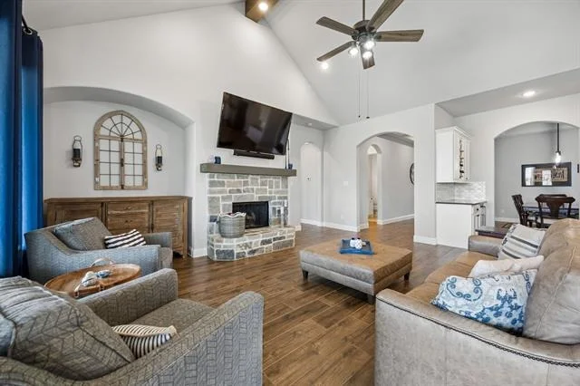 Photo of 1223 Eagle Glen Pass